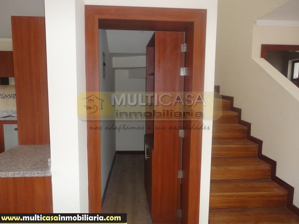 Venta de Casa en Urbanización Privada Por Estrenar a crédito por el sector Challuabamba Cuenca - Ecuador