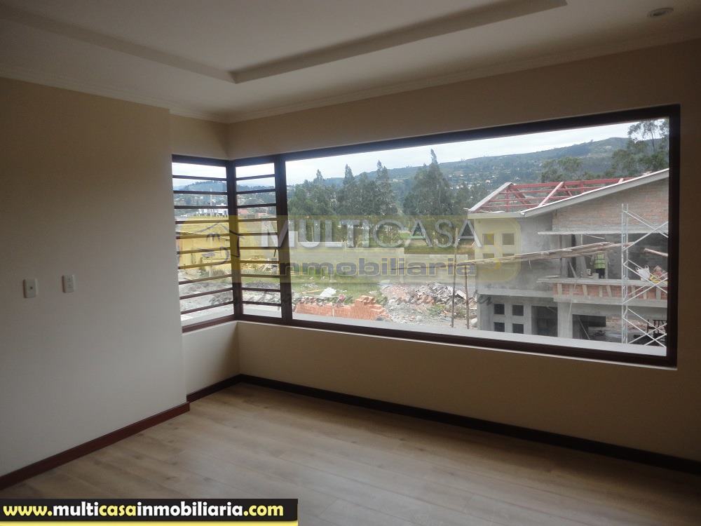 Venta de Casa en Urbanización Privada Por Estrenar a crédito por el sector Challuabamba Cuenca - Ecuador