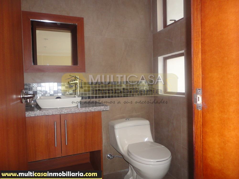 Venta de Casa en Urbanización Privada Por Estrenar a crédito por el sector Challuabamba Cuenca - Ecuador