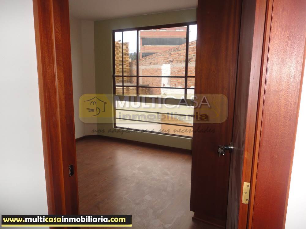Venta de Casa en Urbanización Privada Por Estrenar a crédito por el sector Primera De Mayo Cuenca - Ecuador