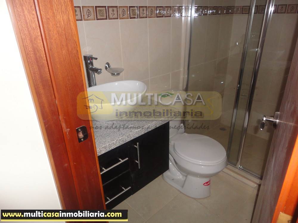 Venta de Casa en Urbanización Privada Por Estrenar a crédito por el sector Primera De Mayo Cuenca - Ecuador