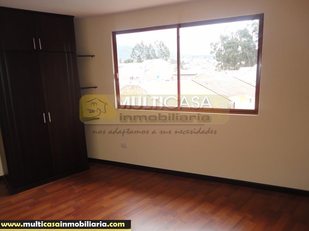 Venta de casa por estrenar a crédito por el sector Misicata Cuenca - Ecuador