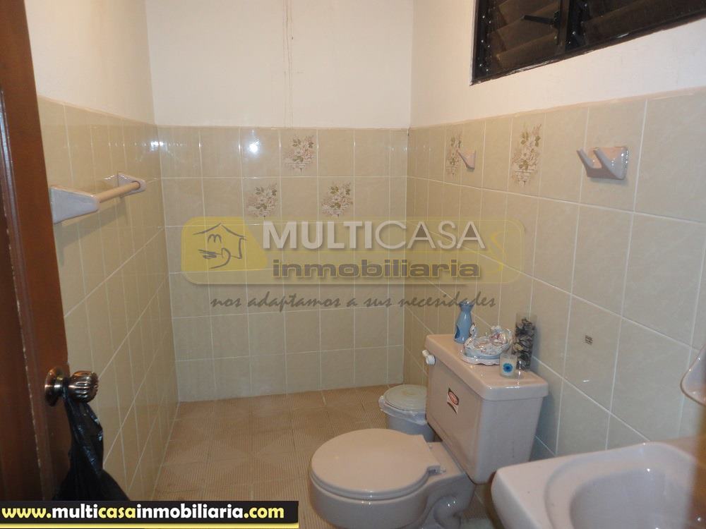 Venta de Casa Amplia a crédito por el sector Cdla. Simón Bolívar Cuenca - Ecuador