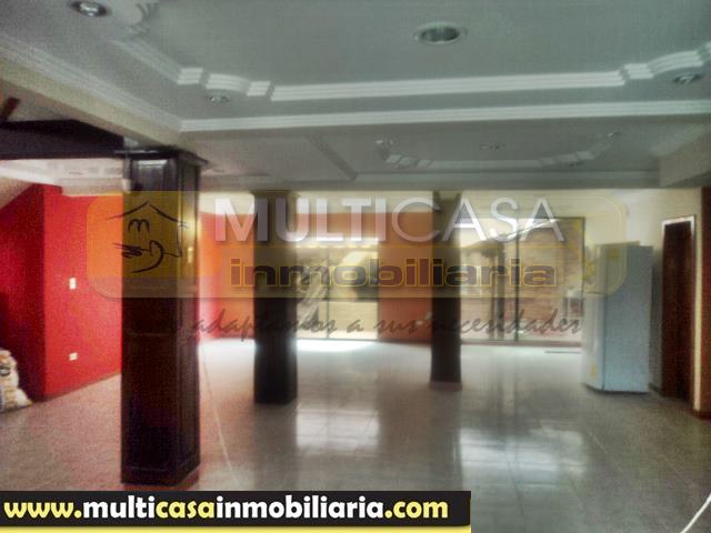 Casa en Venta a Crédito con Local Comercial sector Misicata Cuenca - Ecuador