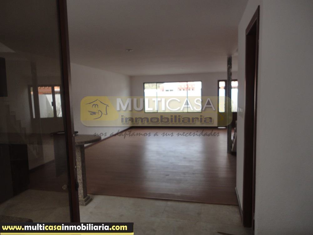 Venta de Hermosa Casa a crédito por Estrenar en el sector Ricaurte Cuenca - Ecuador