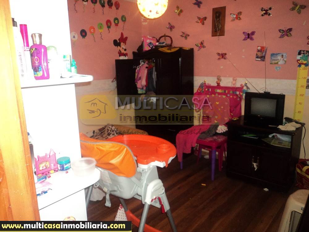 Venta de Hermosa Casa Rentera a crédito por el sector Y del Cebollar Cuenca - Ecuador