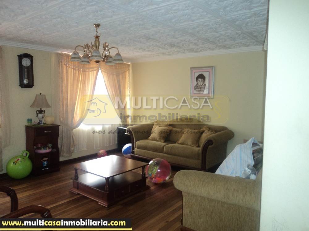 Venta de Hermosa Casa Rentera a crédito por el sector Y del Cebollar Cuenca - Ecuador