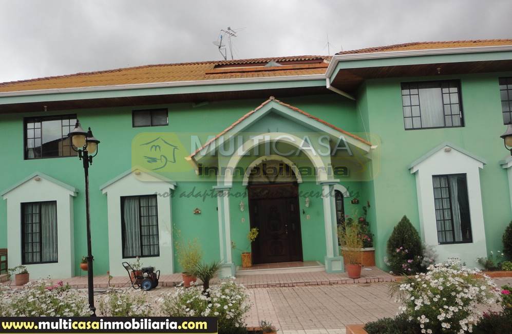 Venta de Hermosa Propiedad Amplia a crédito sector San Pedro Cuenca - Ecuador