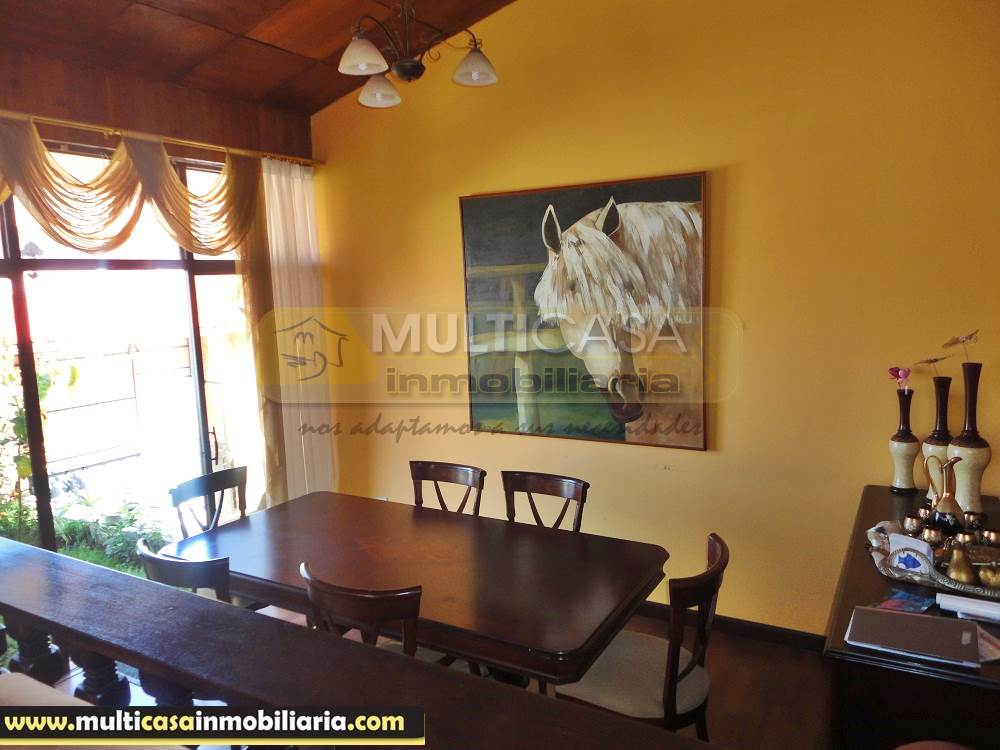 Casa Comercial en Venta con Mini departamento Sector Héroes de Verdeloma Cuenca - Ecuador