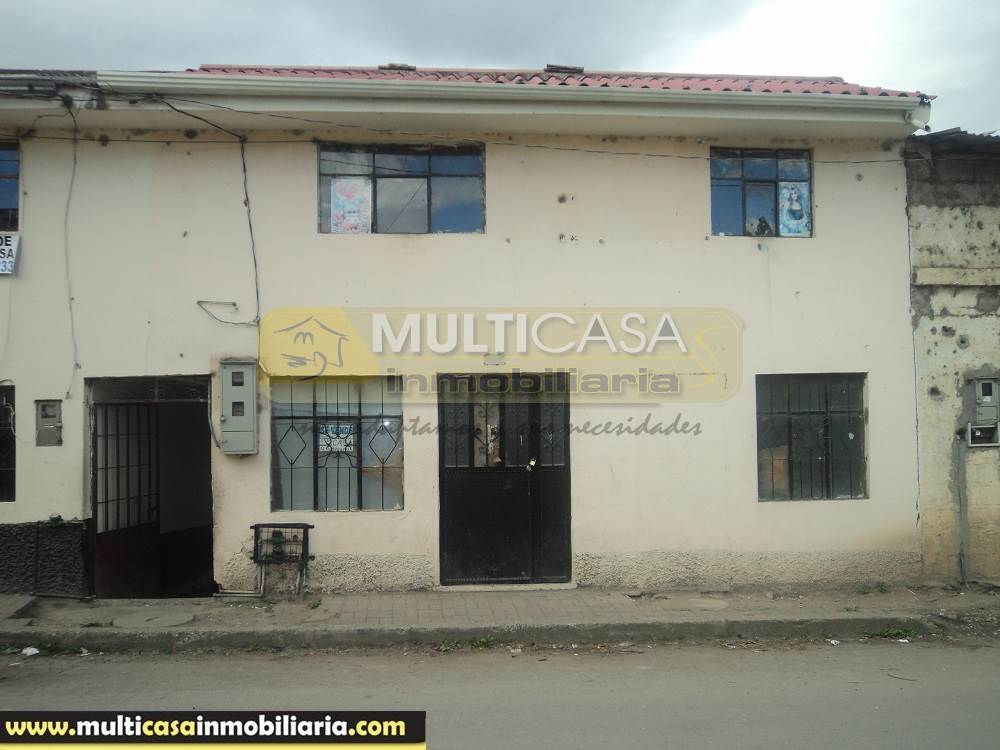 Casa en Venta a crédito por Remodelar sector Zhumir Paute - Ecuador