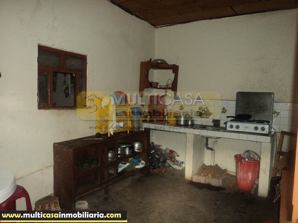 Casa en Venta a crédito por Remodelar sector Zhumir Paute - Ecuador