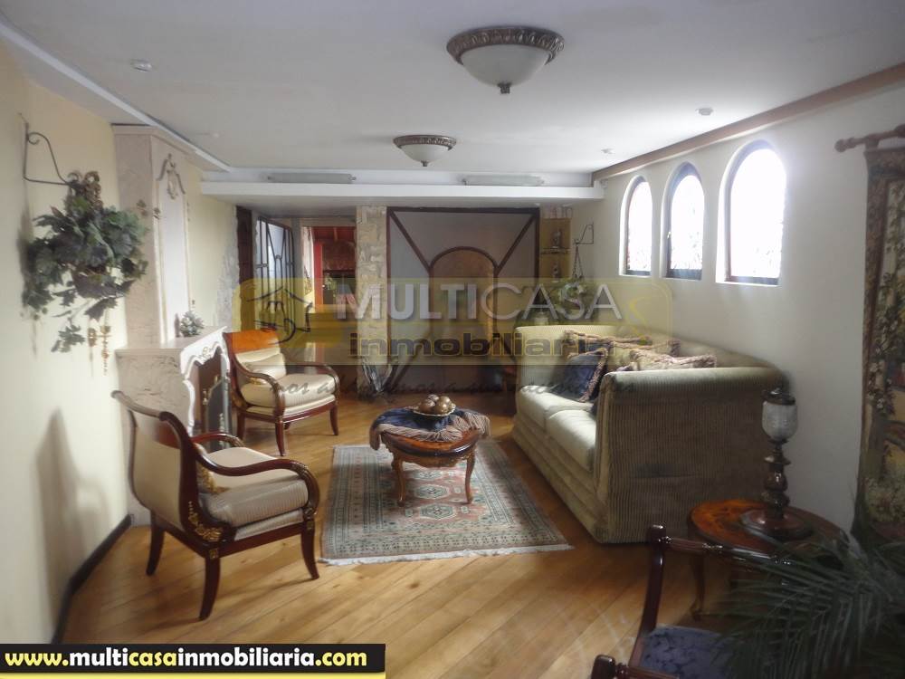 Venta de Hermoso Penthouse con seis Dormitorios y Baño privado completo cada uno a crédito Sector Oro Verde Cuenca - Ecuador