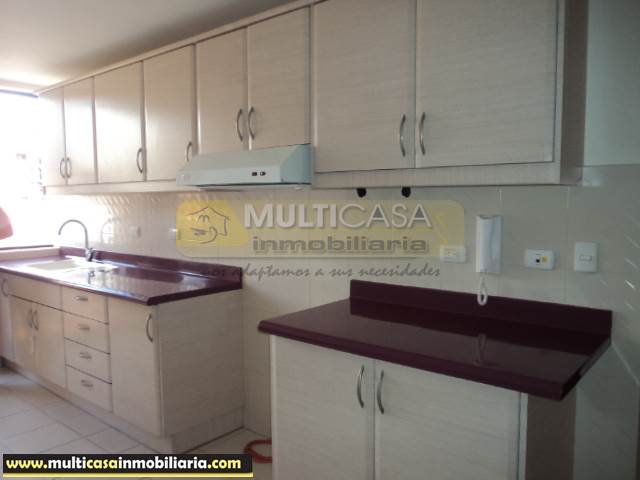 Arriendo de hermoso Departamento sector Puertas del Sol Cuenca - Ecuador