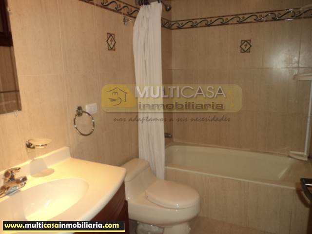 Arriendo de hermoso Departamento sector Puertas del Sol Cuenca - Ecuador