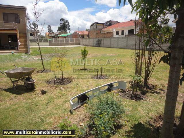 Terreno en Venta a crédito con Licencia Urbanística  sector Ricaurte Cuenca-Ecuador.