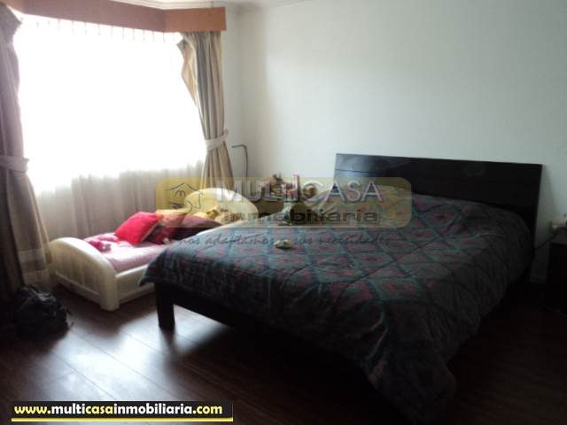 Venta de Hermosa Casa a crédito sector Narancay Cuenca - Ecuador