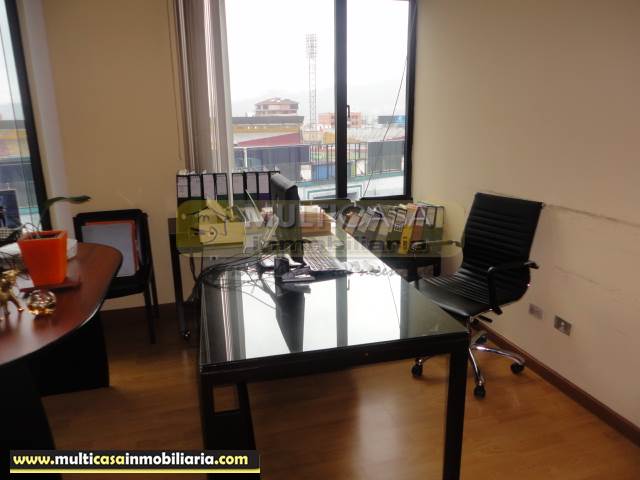 Oficina en Arriendo Amoblada con Guardiania las 24 horas Sector Av. Solano  Cuenca - Ecuador