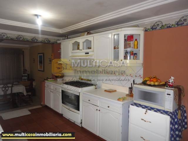 Villa en Venta a crédito con espacio verde sector Puertas del Sol Cuenca-Ecuador