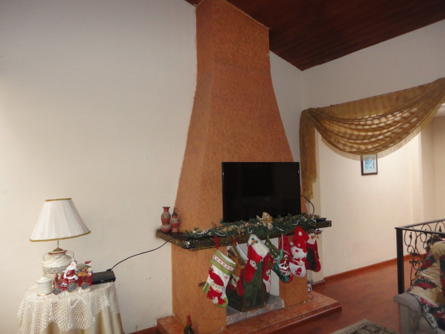 Villa en Venta a crédito con espacio verde sector Puertas del Sol Cuenca-Ecuador