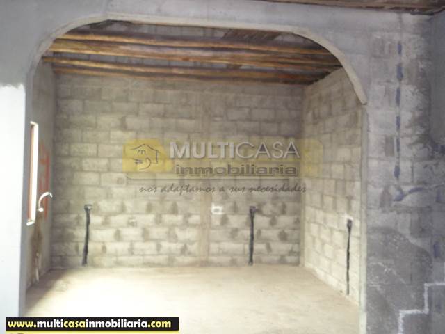 Venta de Hermosa Casa con Terreno Amplio Sector Chordeleg Cuenca-Ecuador