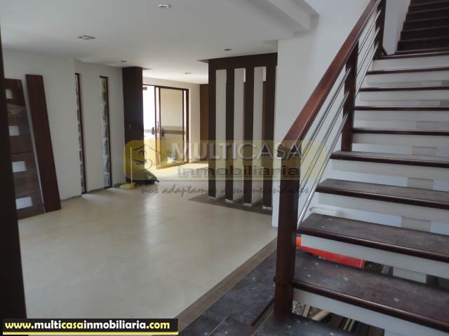 Venta de Hermosa Casa a crédito sector Machangara Cuenca-Ecuador