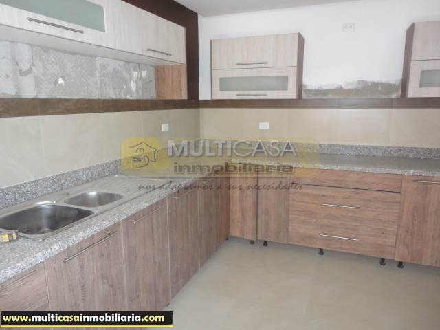 Venta de Hermosa Casa a crédito sector Machangara Cuenca-Ecuador