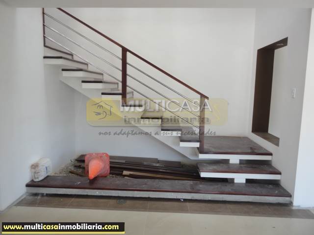 Venta de Hermosa Casa a crédito sector Machangara Cuenca-Ecuador