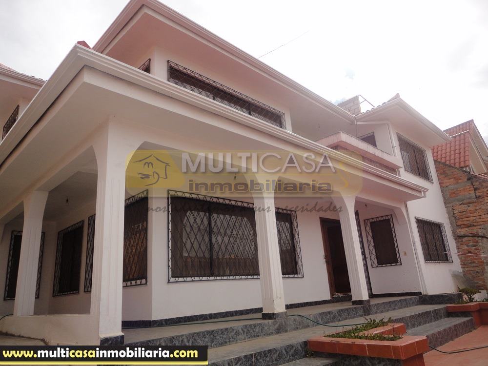 Venta de Casa Amplia con Mini Departamento a crédito en Cuenca - Ecuador