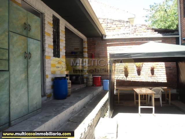 Casa en Venta a crédito de Lujo sector Primero de Mayo Cuenca-Ecuador