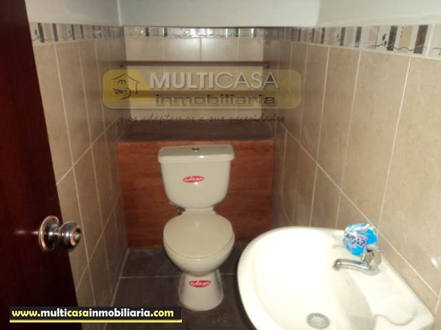 Venta de Hermosa Casa a crédito sector El Cebollar Cuenca-Ecuador