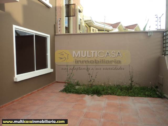 Villa en Venta a crédito en urbanización sector El cebollar Cuenca-Ecuador