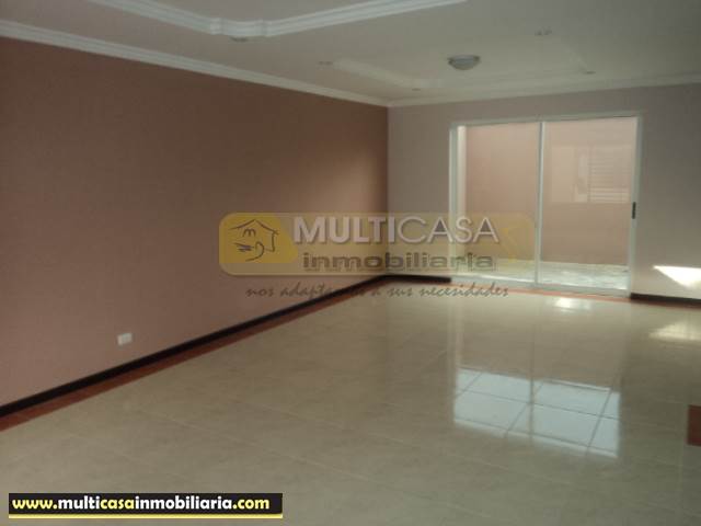 Villa en Venta a crédito en urbanización sector El cebollar Cuenca-Ecuador