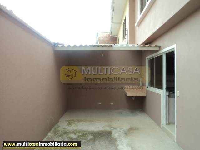 Villa en Venta a crédito en urbanización sector El cebollar Cuenca-Ecuador