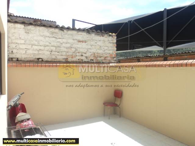 Venta de Hermosa Casa a crédito sector Empresa Eléctrica Cuenca-Ecuador