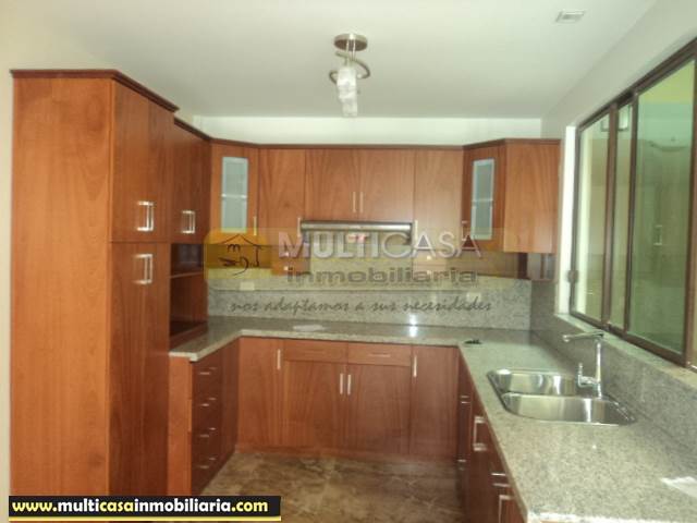 Venta de Hermosa Casa a crédito sector Gapal Cuenca-Ecuador