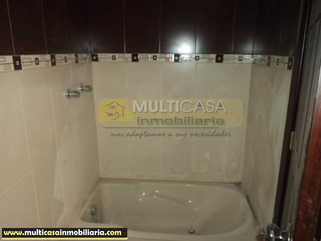 Venta de Hermosa Casa a crédito sector Simón Bolívar Cuenca-Ecuador