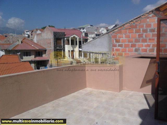 Venta de Hermosa Casa a crédito sector La y del Cebollar Cuenca-Ecuador