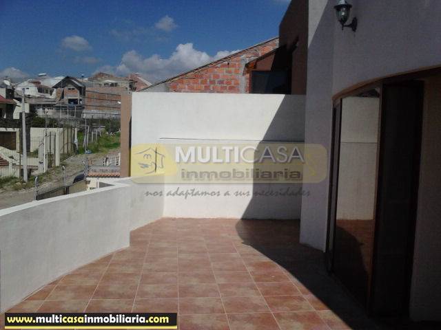 Venta de Hermosa Casa a crédito sector El Cebollar Cuenca-Ecuador