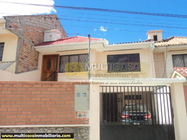 Venta de Hermosa Casa Rentera de cuatro departamentos a crédito sector Totoracocha Cuenca-Ecuador