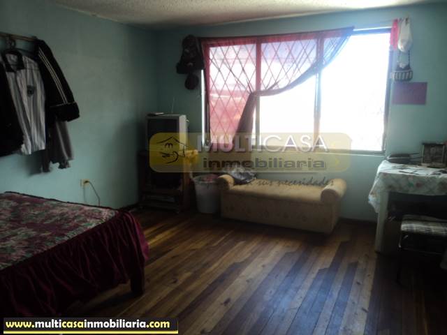 Venta de Hermosa Casa Rentera de cuatro departamentos a crédito sector Totoracocha Cuenca-Ecuador