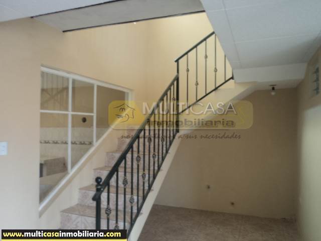 Venta de Hermosa Casa a crédito en Ciudadela sector Monay Cuenca-Ecuador
