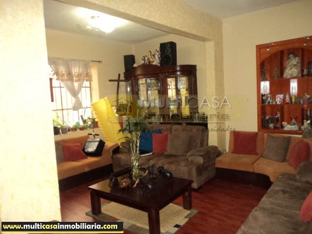 Venta de Hermosa Casa Rentera a crédito sector Centro de la Ciudad Cuenca-Ecuador