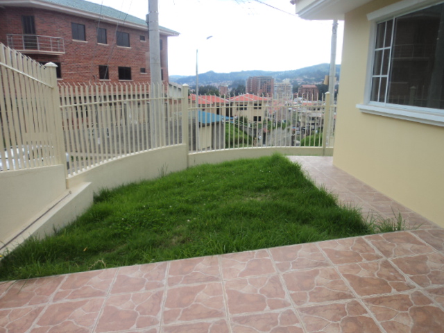 Venta de Hermosa Casa a crédito sector Racar  Cuenca-Ecuador