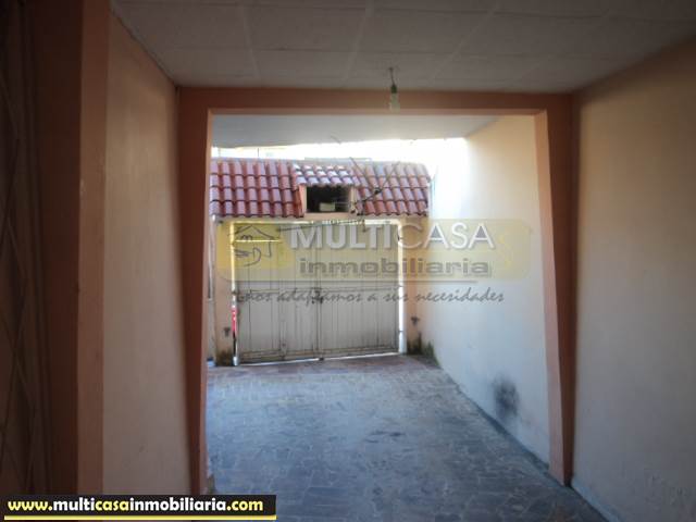 Casa Comercial en Venta de Dos departamentos a crédito Sector La República Cuenca-Ecuador