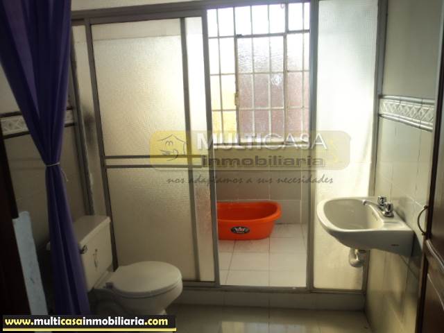 Casa Comercial en Venta de Dos departamentos a crédito Sector La República Cuenca-Ecuador