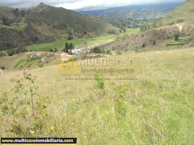 Terreno en Venta a crédito con Servicios básicos sector San Antonio Alto Cumbe - Ecuador