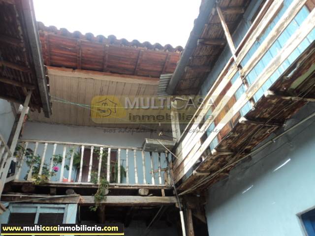 Venta de Casa Antigua a crédito sector Centro de la Ciudad Cuenca - Ecuador