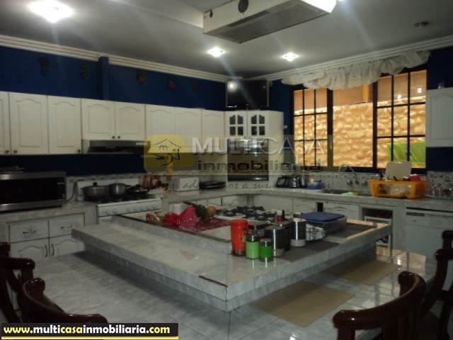 Venta de Hermosa Propiedad Amplia a crédito sector Nuevo Mall de Racar Cuenca-Ecuador