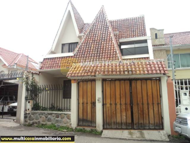 Venta de Hermosa Casa a crédito sector Juan Pablo Segundo Cuenca-Ecuador