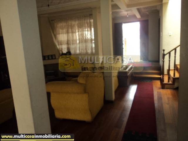 Venta de Hermosa Casa a crédito sector Juan Pablo Segundo Cuenca-Ecuador